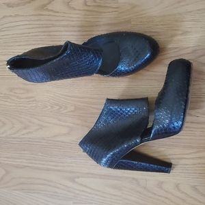 Loeffler Randall Black Leather Snakeskin Platform Heels Size 10